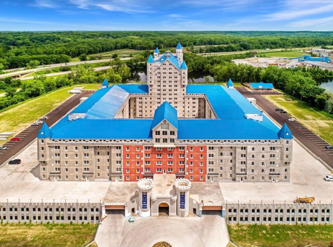 2Br Suite At The Grand Castle Pool Gym & Parking Grandville Exterior foto