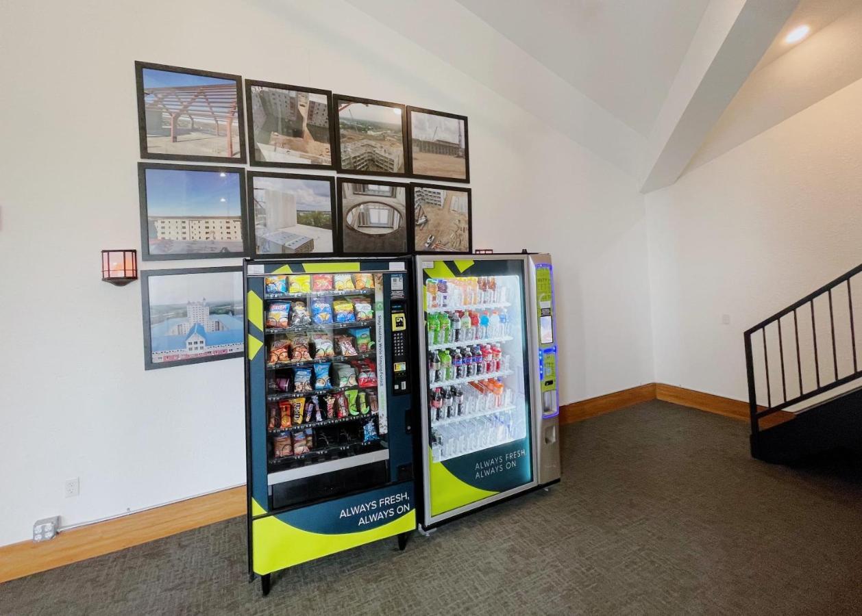 2Br Suite At The Grand Castle Pool Gym & Parking Grandville Exterior foto